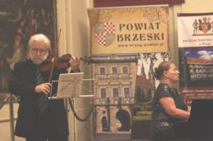 Mieczysław Szlezer - violin, Danuta Mroczek-Szlezer - piano, - 1327th Liszt Evening, Brzeg, Silesian Piast Dynasty Castle, 03.03.2019. Photo by Tomasz Dragan.